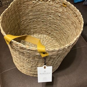 Hearth & Hand With Magnolia Round Seagrass Storage Basket leather handle NWT 12”